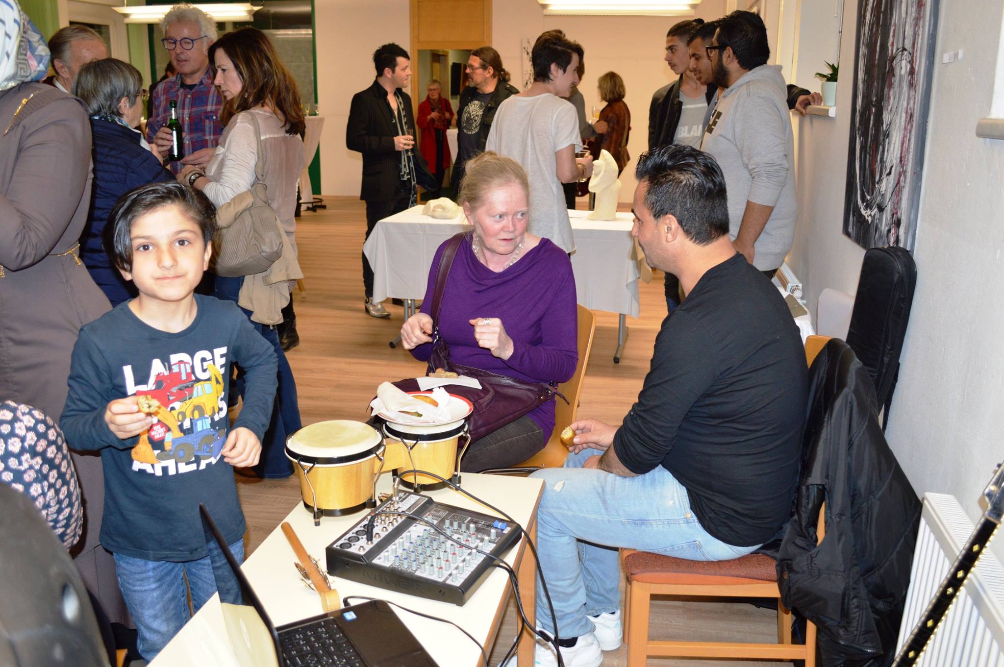 17545160 1380619641977387 3491047474881167421 O